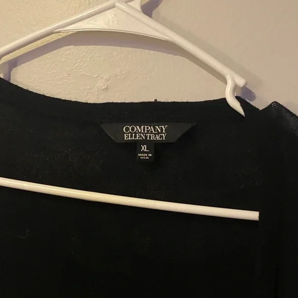 Elegant Black Long Sleeve Cardigan - Picture 2 of 2